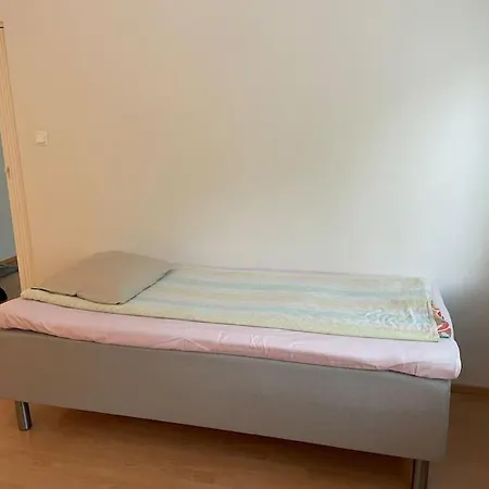 Valoisa Ullakkohuoneisto 아파트 *
